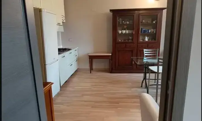 Rexer-Luino-Appartamento-in-Via-Creva-Luino-CUCINA