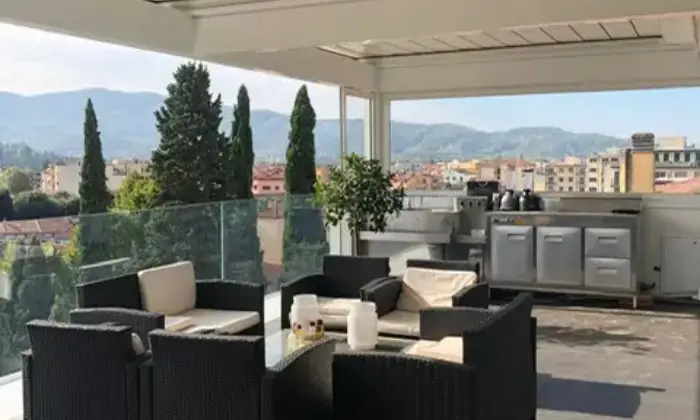 Rexer-Arezzo-LUSSUOSO-ATTICO-APPENA-RISTRUTTURATO-Terrazzo