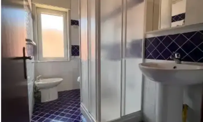 Rexer-Fiumefreddo-di-Sicilia-Quadrilocale-in-vendita-in-via-Badal-a-Fiumefreddo-di-Sicilia-Bagno