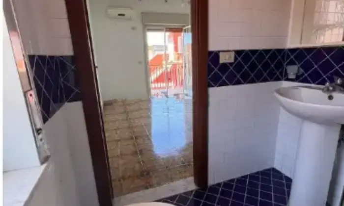 Rexer-Fiumefreddo-di-Sicilia-Quadrilocale-in-vendita-in-via-Badal-a-Fiumefreddo-di-Sicilia-Bagno