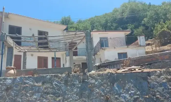 Rexer-Gioiosa-Marea-N-Immobili-bipiano-indipendenti-Giardino