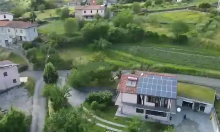 Rexer-Tresana-Vendesi-casa-in-localit-Villa-Tresana-Giardino