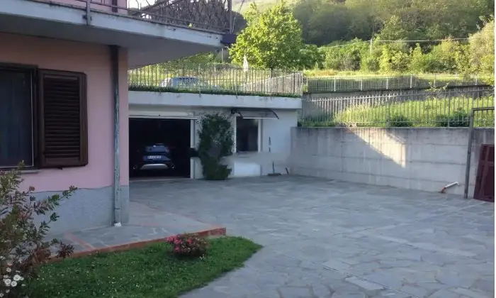 Rexer-Tresana-Vendesi-casa-in-localit-Villa-Tresana-ALTRO
