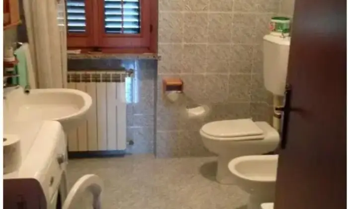 Rexer-Tresana-Vendesi-casa-in-localit-Villa-Tresana-BAGNO