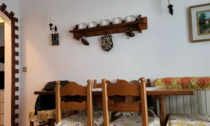 Rexer-Comacchio-Ferrara-trilocale-al-secondo-piano-con-locale-hobby-al-piano-terra-posti-auto-piccolo-giardino-attrezzato-Altro