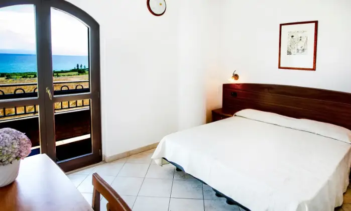 Rexer-Briatico-Camere-per-vacanza-in-Calabria-CameraDaLetto