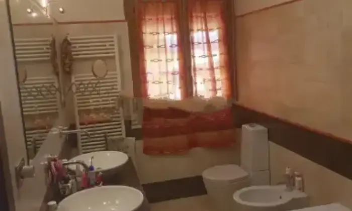 Rexer-Licciana-Nardi-Appartamento-in-vendita-in-via-dei-Lecci-Licciana-Nardi-Bagno