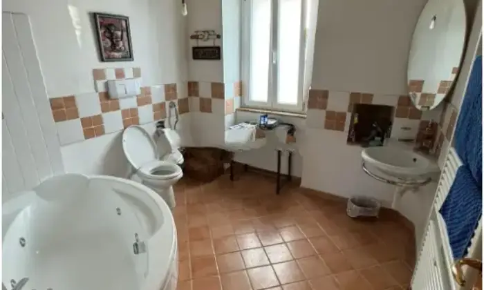 Rexer-Francavilla-al-Mare-Vendesi-villa-in-Contrada-Castelvecchio-Francavilla-al-Mare-Bagno