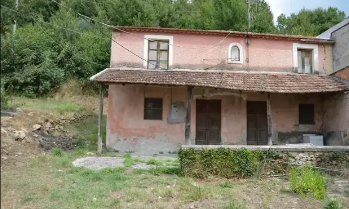 Rexer-Sora-Casale-in-vendita-in-via-Valcomperta-a-Sora-Giardino