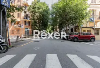 Rexer-GENOVA-Genova-via-Bolzaneto-Ufficio-di-mq-in-zona-centrale-luminoso-ed-ideale-per-studio-medico-Giardino