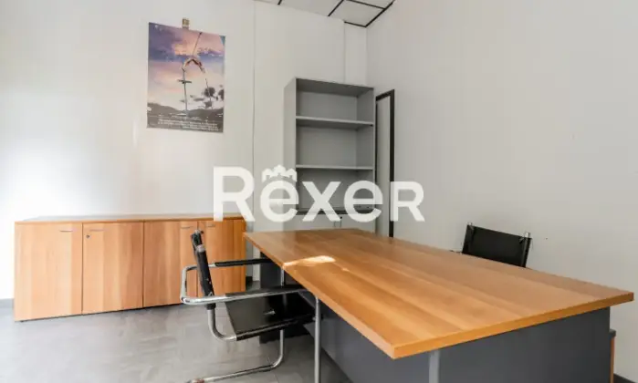 Rexer-GENOVA-Genova-via-Bolzaneto-Ufficio-di-mq-in-zona-centrale-luminoso-ed-ideale-per-studio-medico-Altro