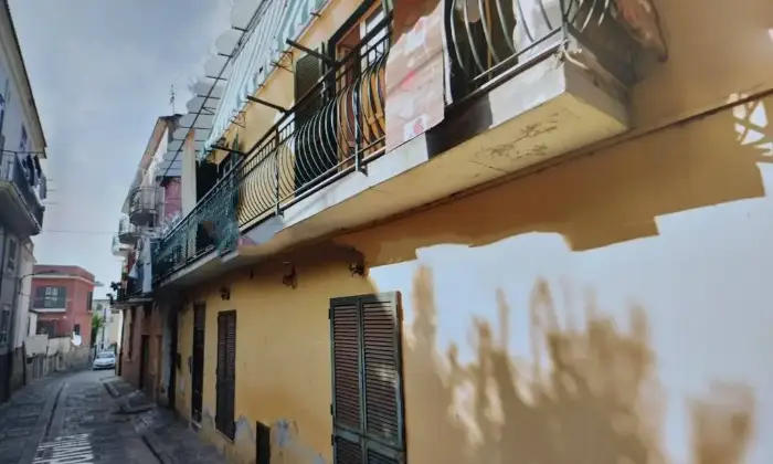 Rexer-SantAnastasia-Vendesi-appartamento-in-Via-Capodivilla-Centro-SantAnastasia-Terrazzo