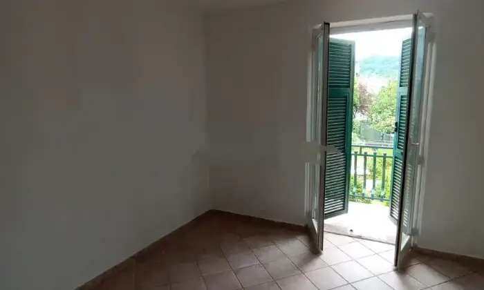 Rexer-Follo-Vendesi-appartamento-in-Via-Fratelli-Rosselli-Follo-Altro