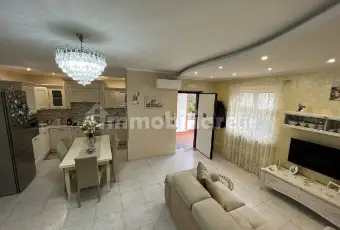 Rexer-Briatico-VILLETTA-A-SCHIERA-ARREDATA-CHIAVI-IN-MANO-Salone