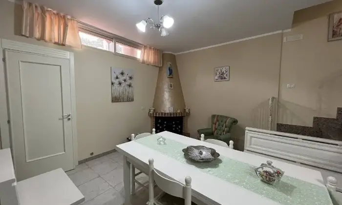 Rexer-Briatico-VILLETTA-A-SCHIERA-ARREDATA-CHIAVI-IN-MANO-Cucina