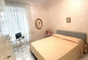 Rexer-Napoli-Fitta-di-ad-uso-transitorio-a-non-residenti-CameraDaLetto