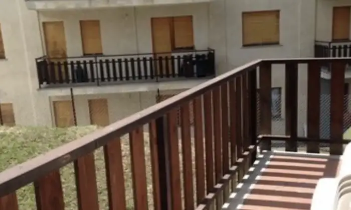 Rexer-Sauze-dOulx-Quadri-locale-in-centro-a-due-passi-dagli-impianti-Terrazzo