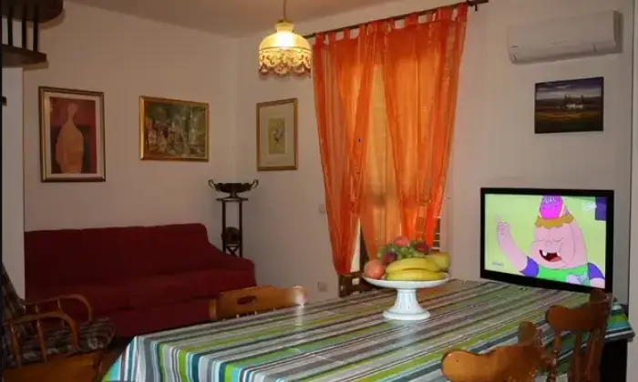 Rexer-Bosa-Appartamento-in-vendita-in-via-Ugo-La-Malfa-a-Bosa-Salone