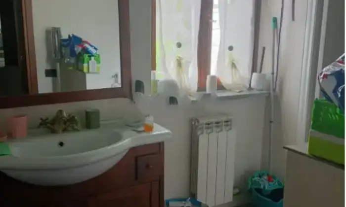 Rexer-Lillianes-Vendesi-appartamento-in-localit-Le-They-DessousLillianes-Bagno