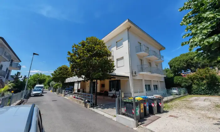 Rexer-Rimini-Albergo-a-due-Stelle-in-Frazione-Viserbella-Rimini-FACCIATA