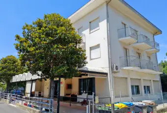 Rexer-Rimini-Albergo-a-due-Stelle-in-Frazione-Viserbella-Rimini-FACCIATA