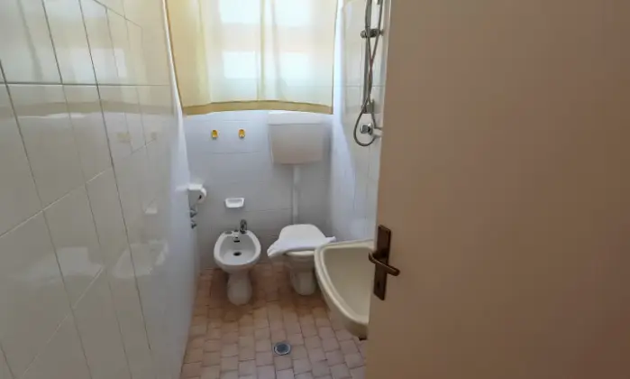 Rexer-Rimini-Albergo-a-due-Stelle-in-Frazione-Viserbella-Rimini-BAGNO