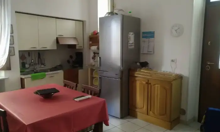 Rexer-Roccanova-Vendesi-appartamento-in-Via-San-Rocco-a-Roccanova-Cucina