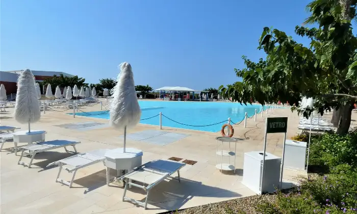 Rexer-Porto-Cesareo-Vendesi-appartamento-Villaggio-Chiusurelle-a-Porto-Cesareo-Piscina