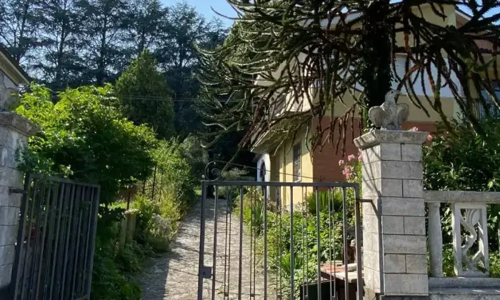 Rexer-Mercato-Saraceno-Vendesi-villa-in-Via-I-Maggio-a-Mercato-Saraceno-Terrazzo