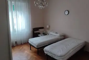 Rexer-Genova-Vendesi-appartamento-in-Via-Napoli-a-Genova-CameraDaLetto