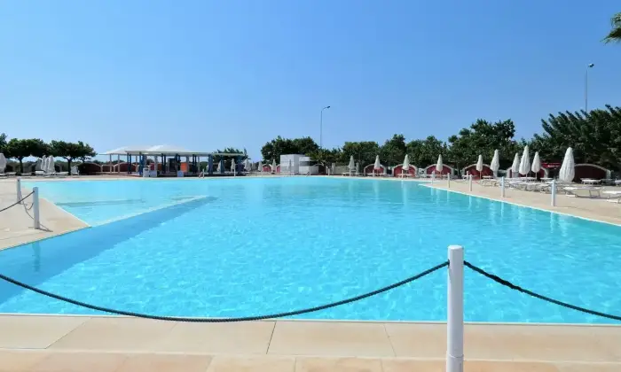 Rexer-Porto-Cesareo-Vendesi-villetta-in-Villaggio-Residenziale-Chiusurelle-a-Porto-Cesareo-Piscina