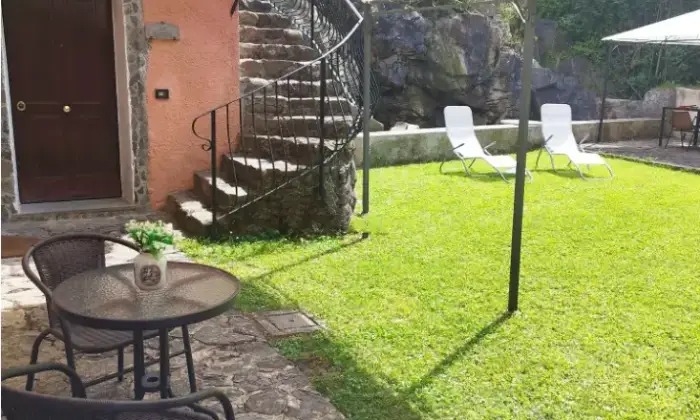 Rexer-Bagnone-Vendesi-appartamenti-a-Bagnone-Giardino