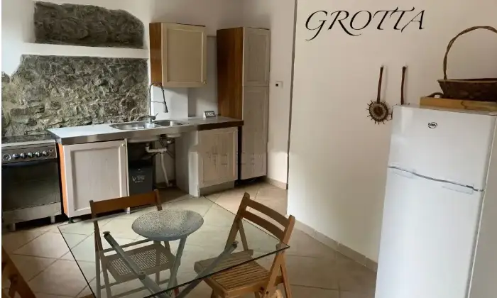 Rexer-Bagnone-Vendesi-appartamenti-a-Bagnone-Cucina