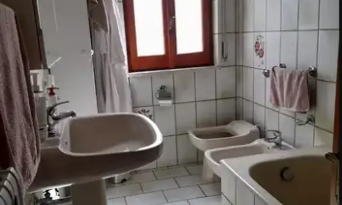 Rexer-Scanzano-Jonico-Vendesi-appartamento-in-Via-Silvio-Vittorini-a-Scanzano-Jonico-Bagno