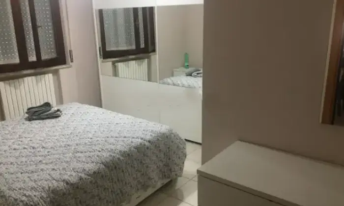 Rexer-Ponte-Bilocale-in-vendita-in-via-Grande-Ufficiale-Domenico-OconePonte-CameraDaLetto