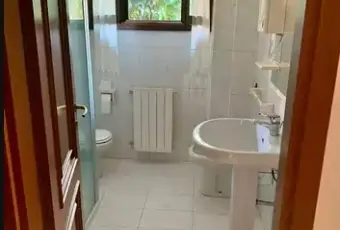 Rexer-Montignoso-Appartamento-in-vendita-in-via-Saponiera-a-Montignoso-Bagno