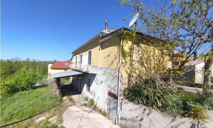 Rexer-Lauria-Vendesi-Propriet-rustica-in-via-Timparossa-a-Lauria-Terrazzo