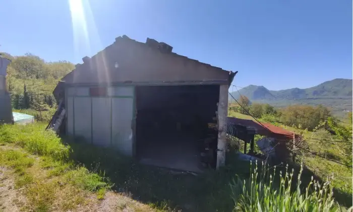 Rexer-Lauria-Vendesi-Propriet-rustica-in-via-Timparossa-a-Lauria-Terrazzo