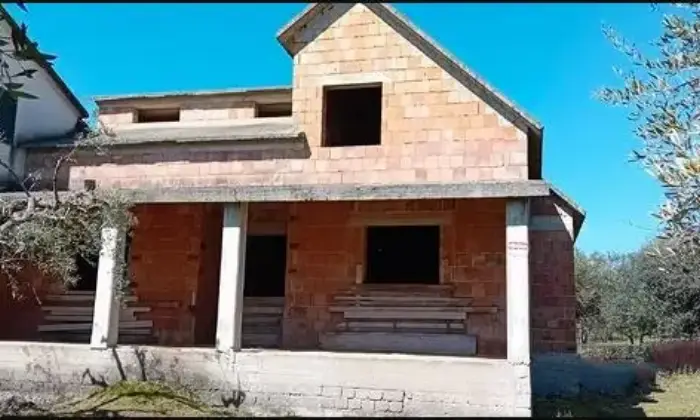 Rexer-Castrovillari-Vendesi-rustico-con-terreno-a-Castrovillari-CS-ALTRO