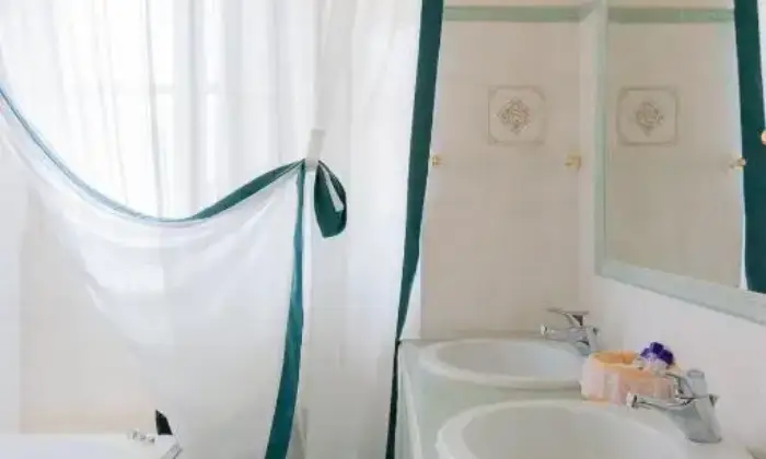Rexer-Gavardo-Palazzo-Storico-del-PRESTIGIOSA-VILLA-STORICA-settecentesca-Bagno