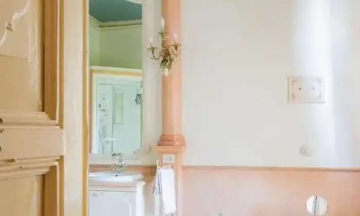 Rexer-Gavardo-Palazzo-Storico-del-PRESTIGIOSA-VILLA-STORICA-settecentesca-Bagno