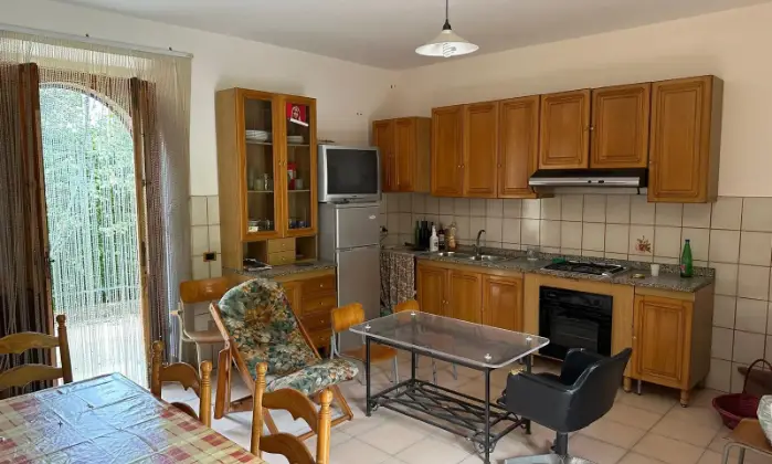 Rexer-San-Martino-Valle-Caudina-Vendesi-casa-in-montagna-a-San-Martino-Valle-Caudina-AV-CUCINA