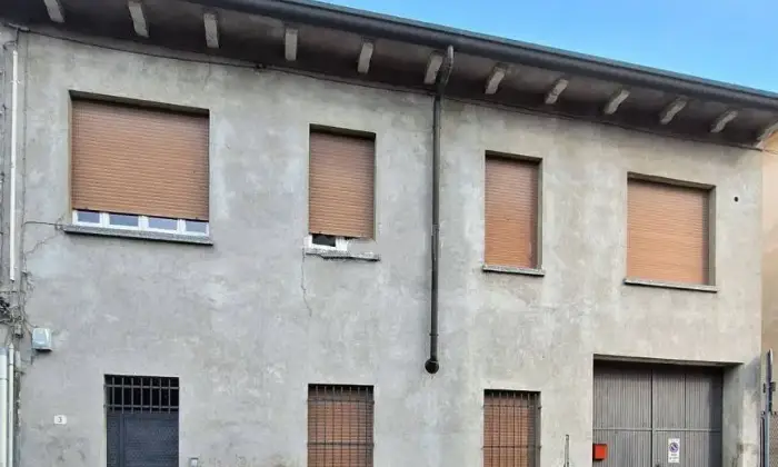 Rexer-Cant-CasaIndipendente-in-Via-Guglielmo-Oberdan-Cant-Garage