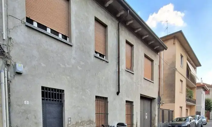 Rexer-Cant-CasaIndipendente-in-Via-Guglielmo-Oberdan-Cant-Garage
