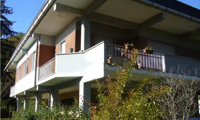 Rexer-Mercatello-sul-Metauro-Vendesi-villa-in-Via-Nazionale-a-Mercatello-sul-Metauro-Terrazzo