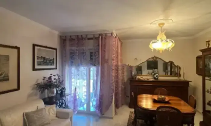 Rexer-Terracina-Vendesi-appartamento-con-garage-in-Via-Calcatore-a-Terracina-Altro
