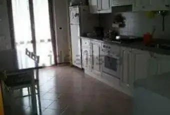 Rexer-Teramo-Due-Stanze-Singole-Arredate-per-Studentesse-a-Teramo-Colleparco-Cucina