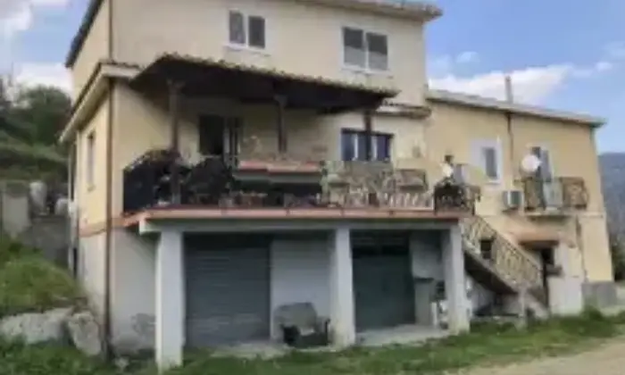 Rexer-Fiumedinisi-Tenuta-Siciliana-vicino-Taormina-vista-mare-Garage
