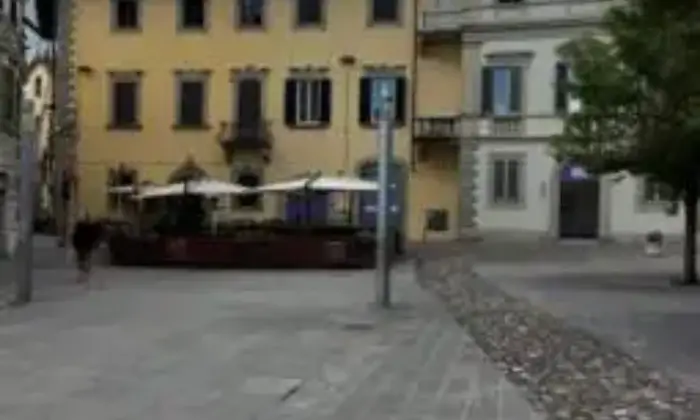 Rexer-Montevarchi-Appartamento-su-due-piani-in-vendita-in-piazza-Umberto-I-a-Montevarchi-Giardino
