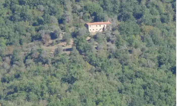 Rexer-Cortona-Casa-colonica-in-vendita-in-Case-Sparse-Pierle-a-Cortona-Terrazzo